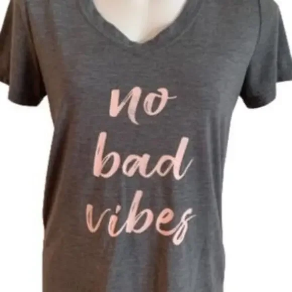 Xersion No Bad Vibes Graphic V Neck T-shirt Size Small - Picture 2 of 5